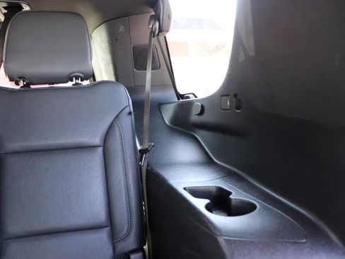 Used 2025 Chevrolet Tahoe LT AWD/4WD image 27