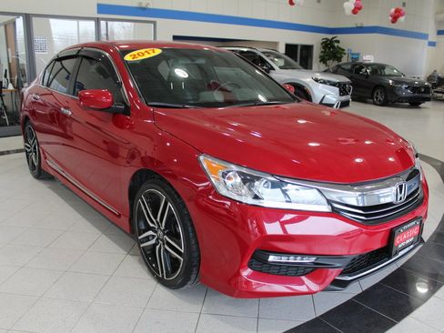 Used 2017 Honda Accord Sport image 3