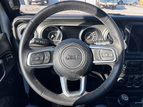 Used 2023 Jeep Wrangler Unlimited Sahara AWD/4WD image 33