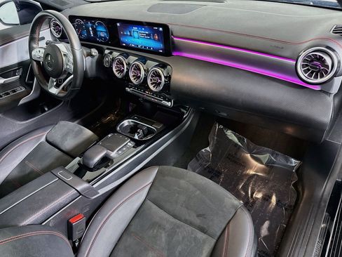 Used 2022 Mercedes-Benz CLA 250 image 30