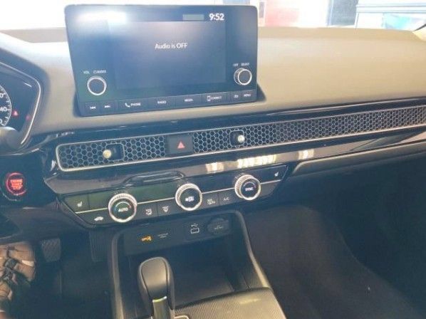 Used 2024 Honda Civic EX-L image 3