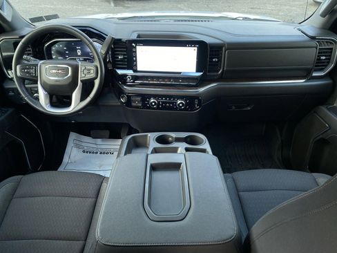 Used 2023 GMC Sierra 1500 SLE w/ Preferred Package image 12