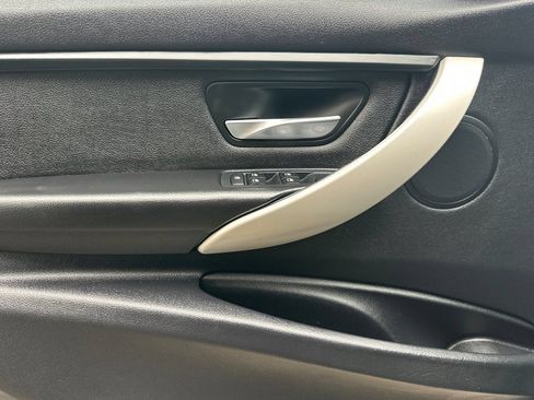 Used 2015 BMW 320i Sedan RWD image 13