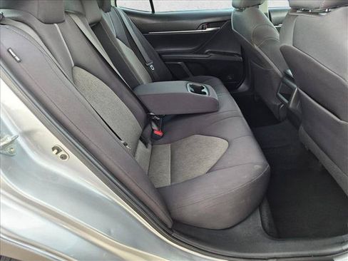Used 2021 Toyota Camry LE FWD image 18