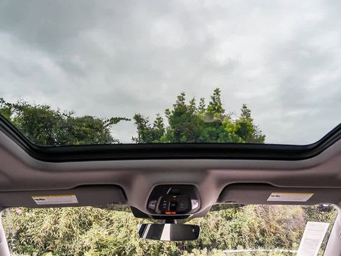 New 2025 Audi Q5 Premium Plus image 18