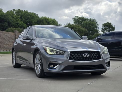 Used 2018 INFINITI Q50 Luxe w/ Sensory Package (Luxe) image 4