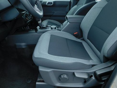 New 2025 Ford Bronco 4-Door image 24