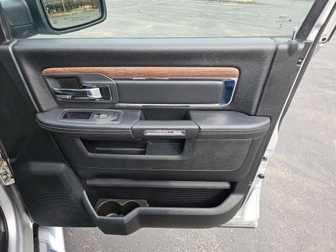 Used 2017 RAM 1500 Laramie w/ Convenience Group image 15