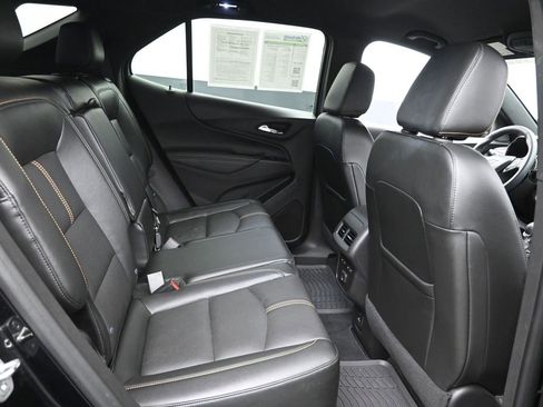 Used 2024 Chevrolet Equinox Premier image 9