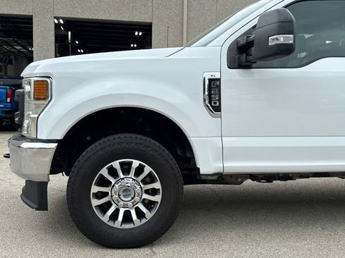 Used 2022 Ford F250 4x4 Crew Cab Super Duty image 5