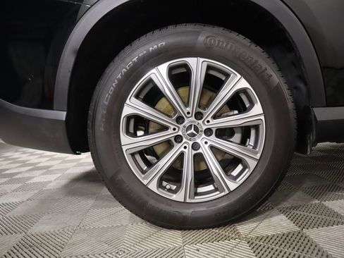 Used 2025 Mercedes-Benz GLC 300 image 32