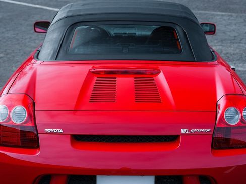 Used 2003 Toyota MR2 image 67