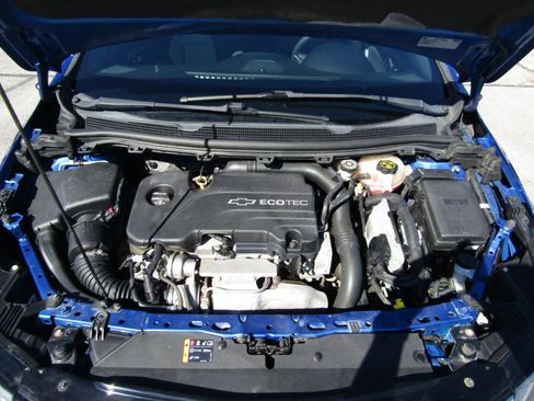 Used 2016 Chevrolet Cruze LT w/ Sun And Sound Package image 31