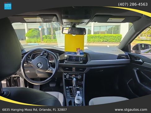 Used 2019 Volkswagen Jetta R-Line w/ R-Line Cold Weather Package FWD image 15
