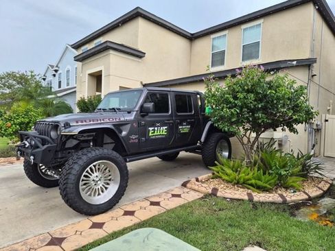 Used 2021 Jeep Gladiator Rubicon AWD/4WD image 2