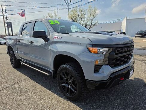 Used 2024 Chevrolet Silverado 1500 Custom Trail Boss AWD/4WD image 7