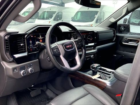 Used 2024 GMC Sierra 1500 SLT w/ SLT Convenience Package image 16