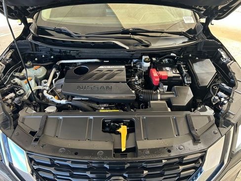 Used 2023 Nissan Rogue SV image 43