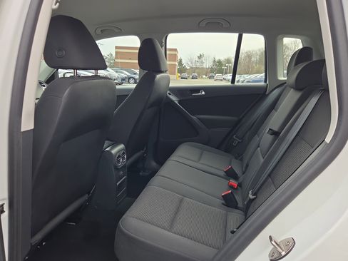 Used 2018 Volkswagen Tiguan Limited AWD/4WD image 11