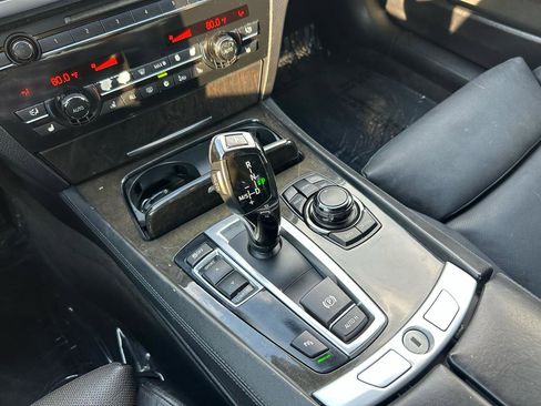 Used 2011 BMW 750Li RWD image 21