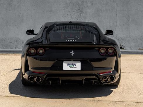 Used 2018 Ferrari 812 Superfast RWD image 8