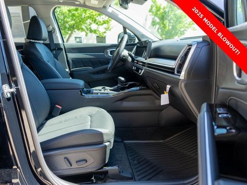 New 2025 Kia Sorento SX AWD/4WD image 10