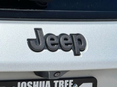 Used 2024 Jeep Compass Trailhawk AWD/4WD image 14