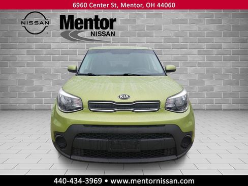 Used 2019 Kia Soul Base image 2