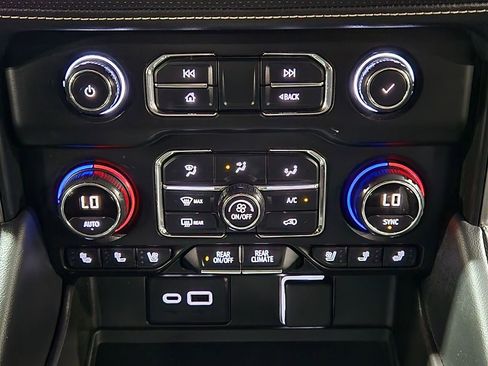 Used 2021 Chevrolet Tahoe Premier image 38