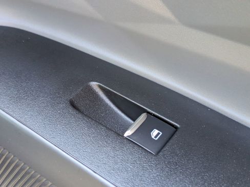 New 2025 Ford Maverick XL w/ Equipment Group 102A image 33