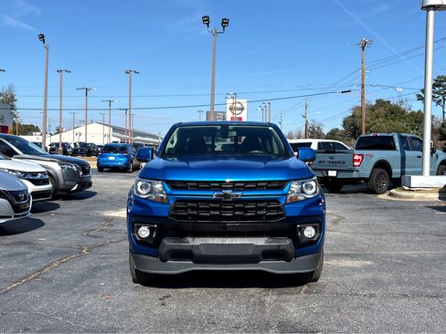 Used 2022 Chevrolet Colorado LT w/ Luxury Package image 2
