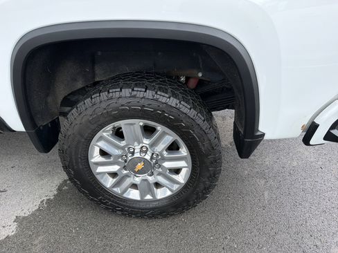 Used 2024 Chevrolet Silverado 3500 High Country w/ High Country Premium Package AWD/4WD image 10