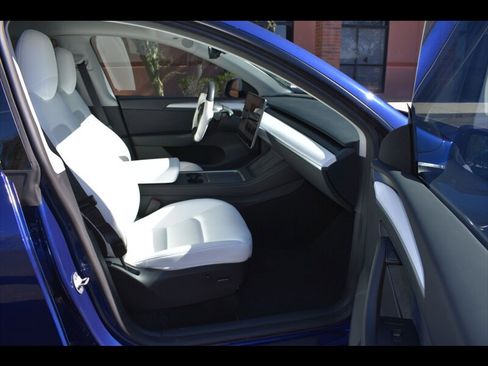 Used 2023 Tesla Model Y Performance image 36