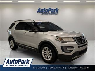 Used 2017 Ford Explorer XLT FWD video 1
