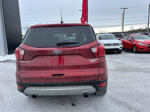Used 2019 Ford Escape Titanium image 4