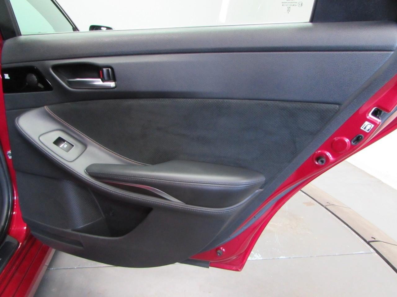 Used 2019 Toyota Avalon Touring w/ All Weather Liner Package FWD image 18