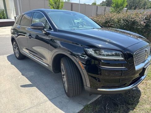 Used 2023 Lincoln Nautilus Reserve FWD image 5