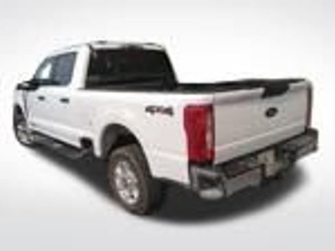 Used 2025 Ford F250 XLT AWD/4WD image 2
