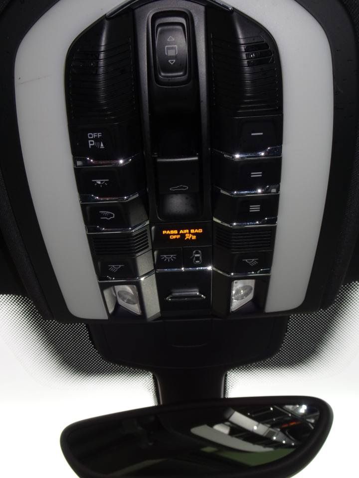 Used 2016 Porsche Cayenne AWD/4WD image 18