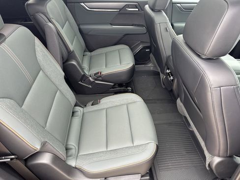 New 2026 GMC Acadia AT4 w/ Super Cruise Package image 37