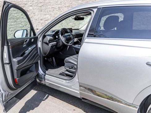 Used 2024 Genesis GV80 2.5T AWD/4WD image 24