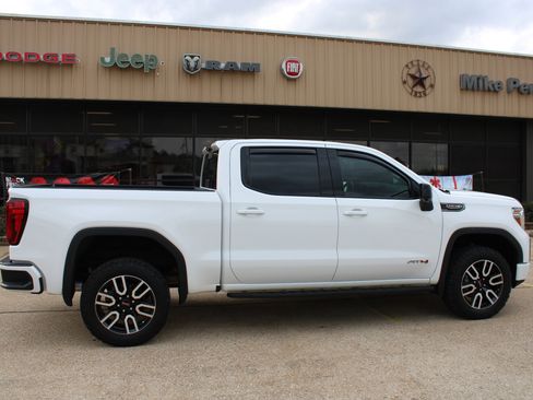 Used 2022 GMC Sierra 1500 AT4 w/ AT4 Premium Package image 7