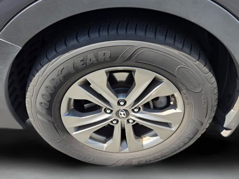 Used 2014 Hyundai Santa Fe Sport w/ Technology Package 04 FWD image 29