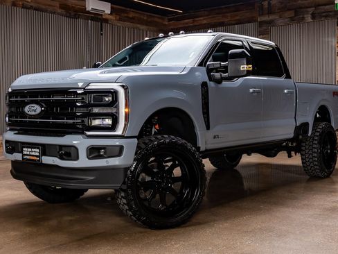 Used 2026 Ford F250 Platinum AWD/4WD image 3