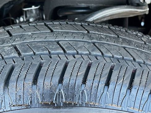 Used 2024 GMC Sierra 1500 Elevation image 32