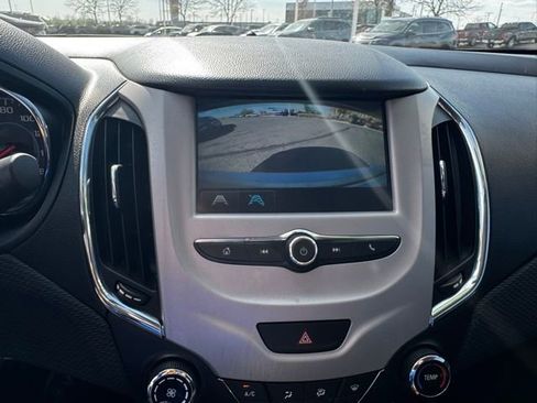 Used 2016 Chevrolet Cruze LS FWD image 13