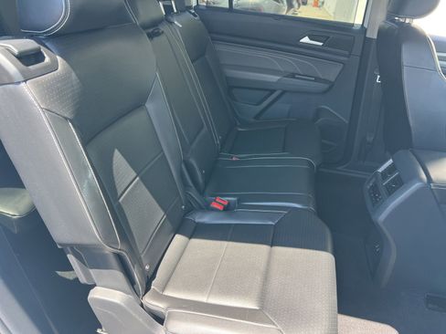 Certified 2022 Volkswagen Atlas SE FWD image 37