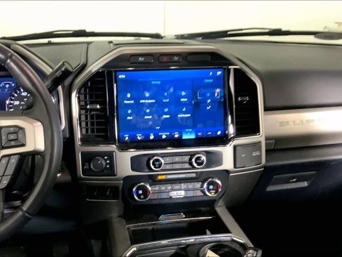 Used 2022 Ford F250 Lariat w/ Lariat Ultimate Package image 6