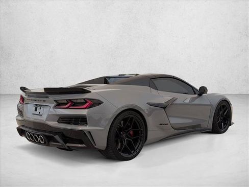 Used 2024 Chevrolet Corvette Z06 RWD image 5