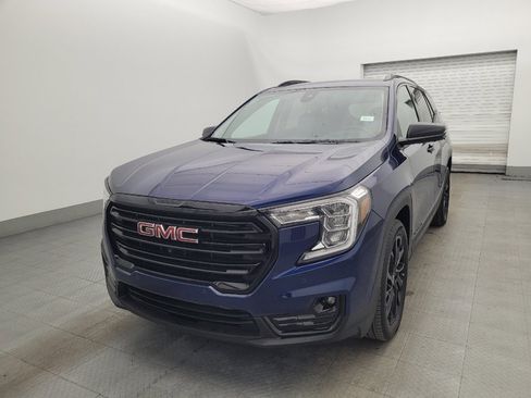 Used 2023 GMC Terrain SLT w/ Tech Package image 15